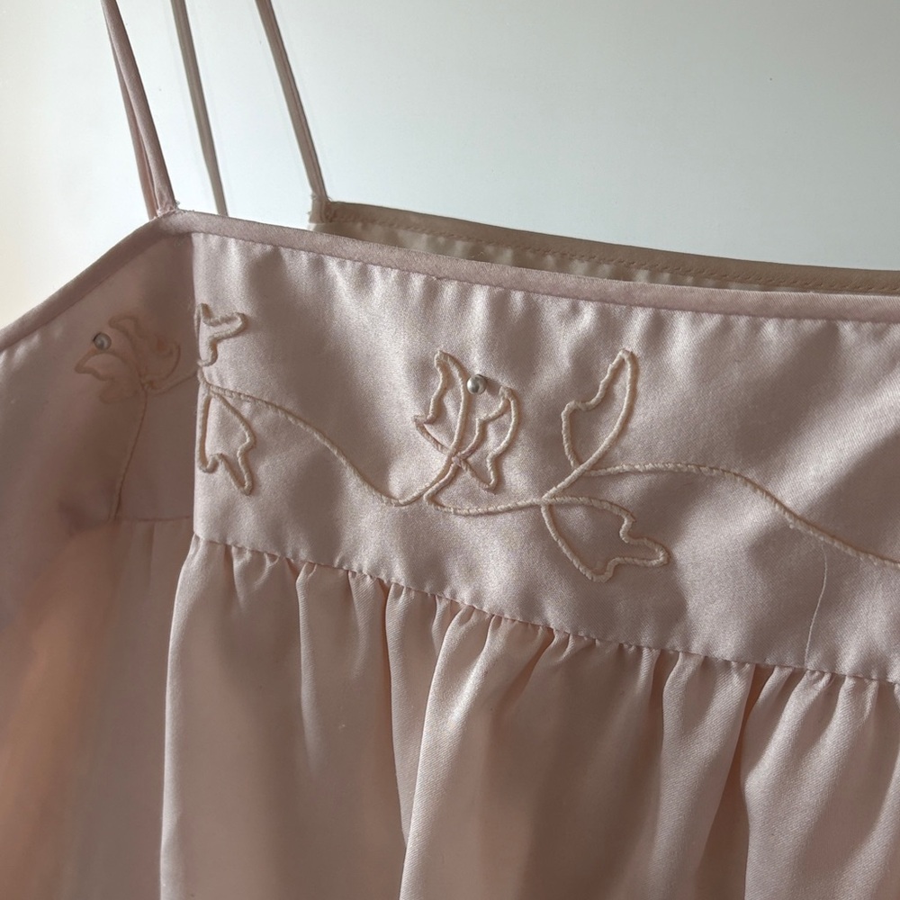 🌷Vintage Pink Embroidered nightgown 🌷